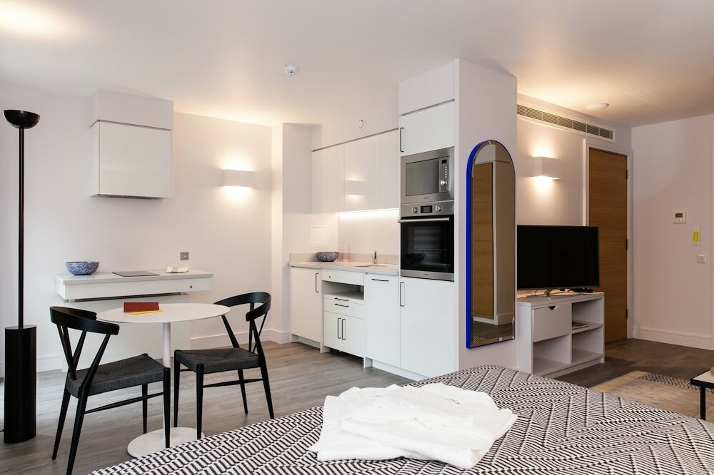 Фото Rockwell East