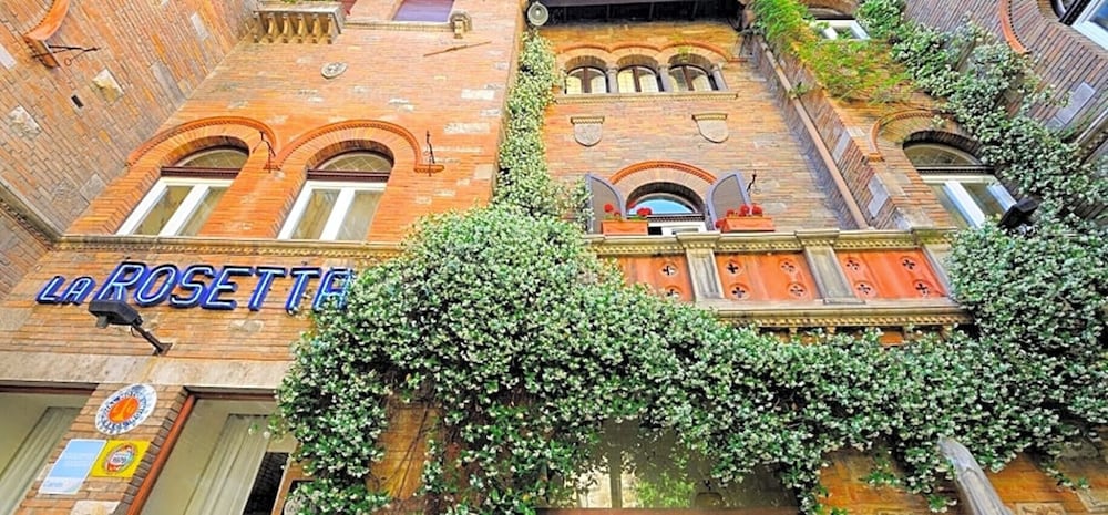 Фото Albergo Ristorante La Rosetta