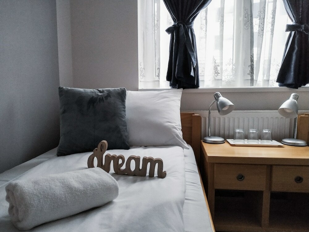 Фото Bloom Inn Hotel & Hostel