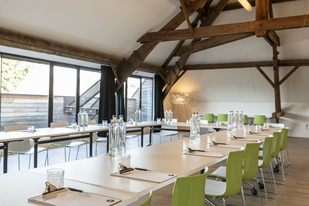 Фото Eburon Hotel - Different Hotels