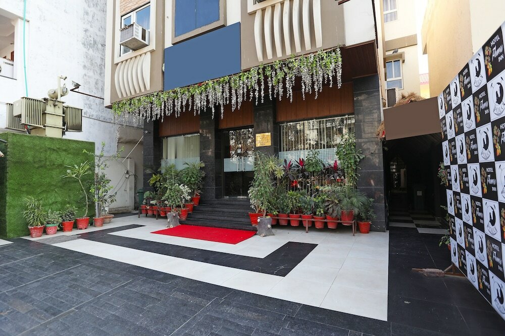 Фото Hotel Flowers Inn