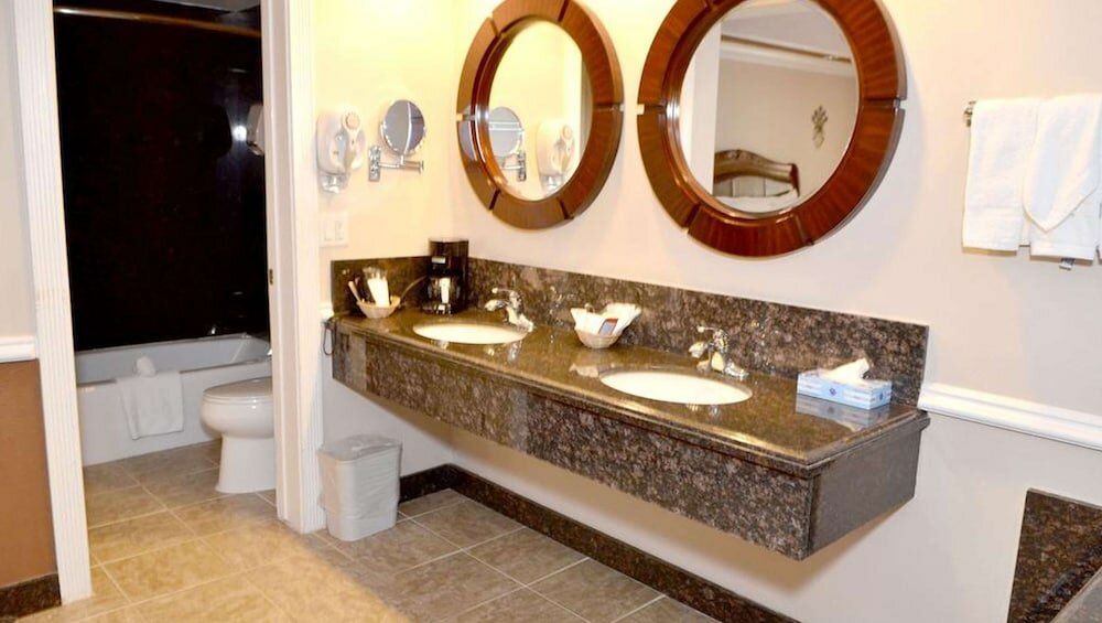 Фото Dynasty Suites Hotel Riverside