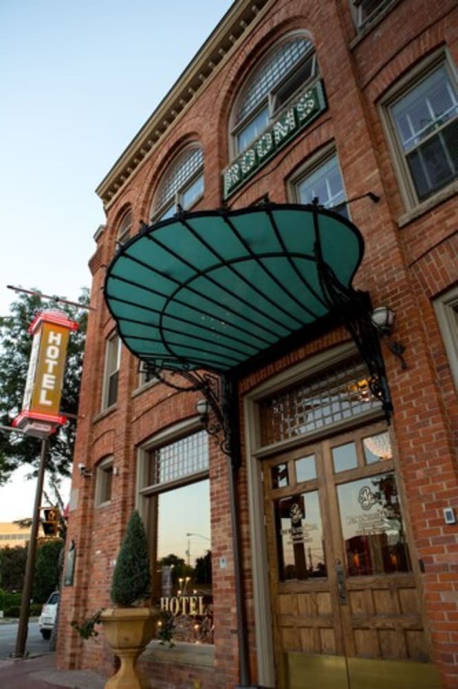 Фото Retro Suites Hotel