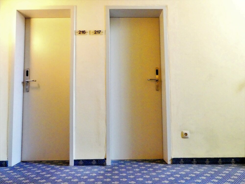 Фото Hotel Königshof The Arthouse