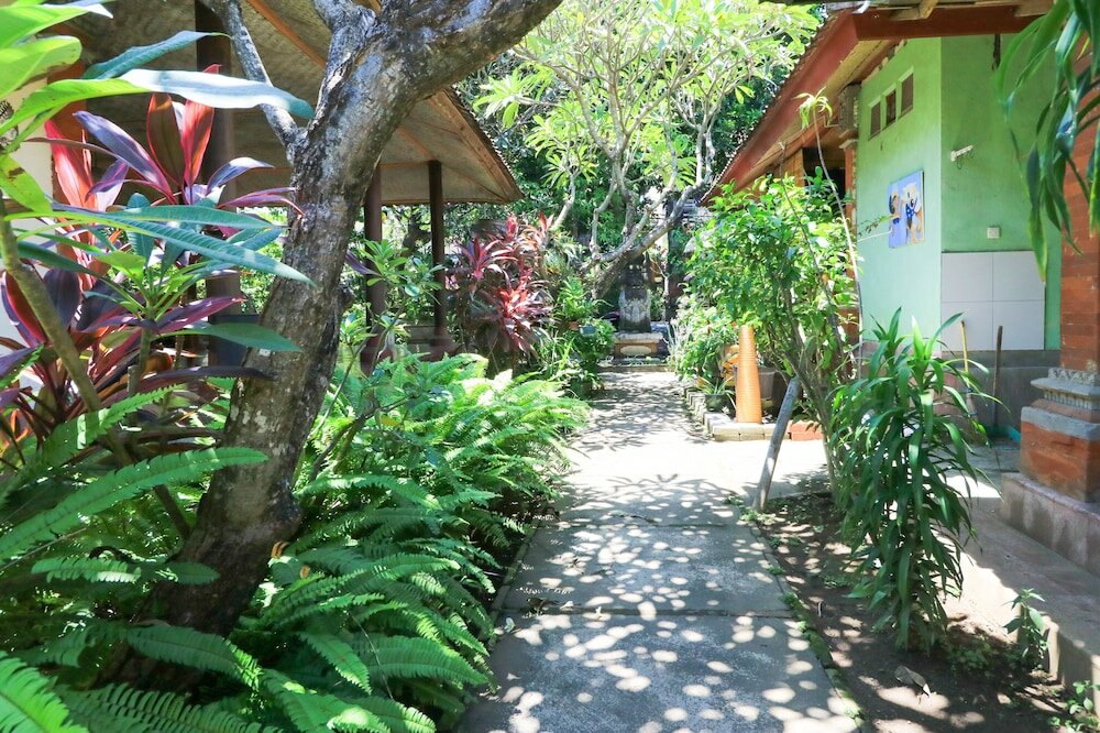 Фото Mertha Jati Hotel