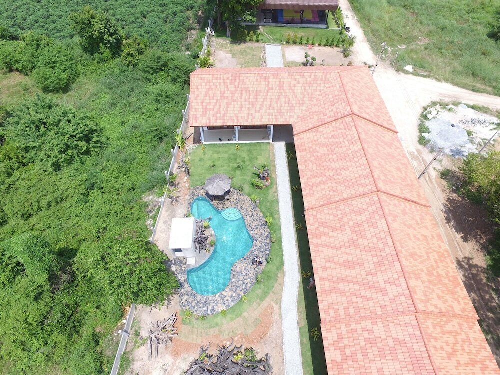 Фото Tree Roots Retreat