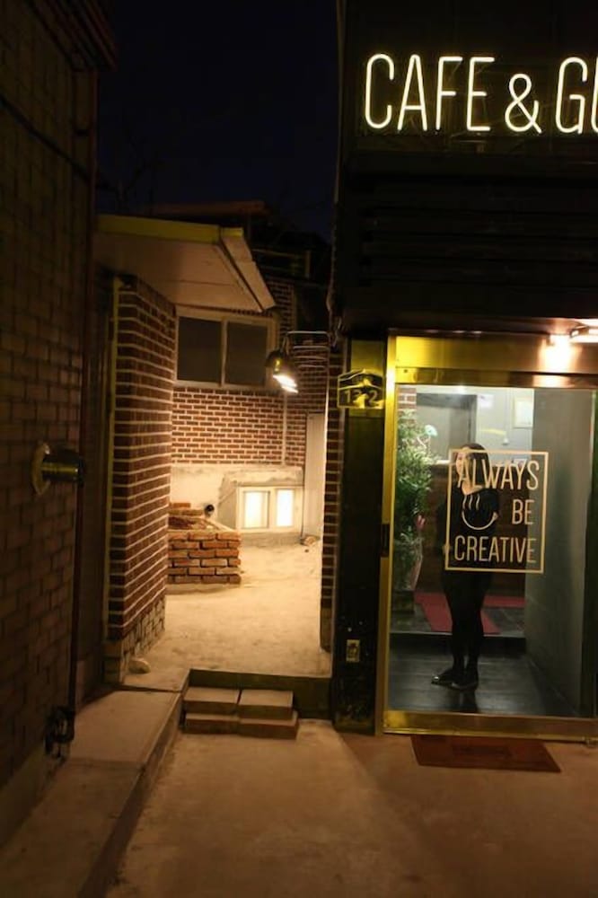 Фото Yeongdeungpo Dadareum Guest House