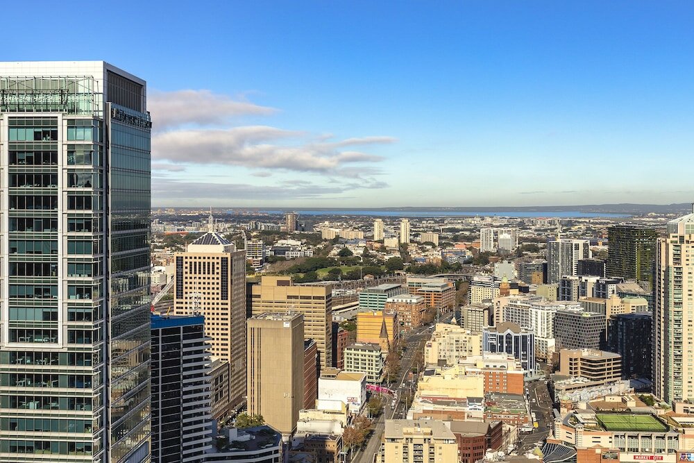 Фото Meriton Suites Kent Street, Sydney