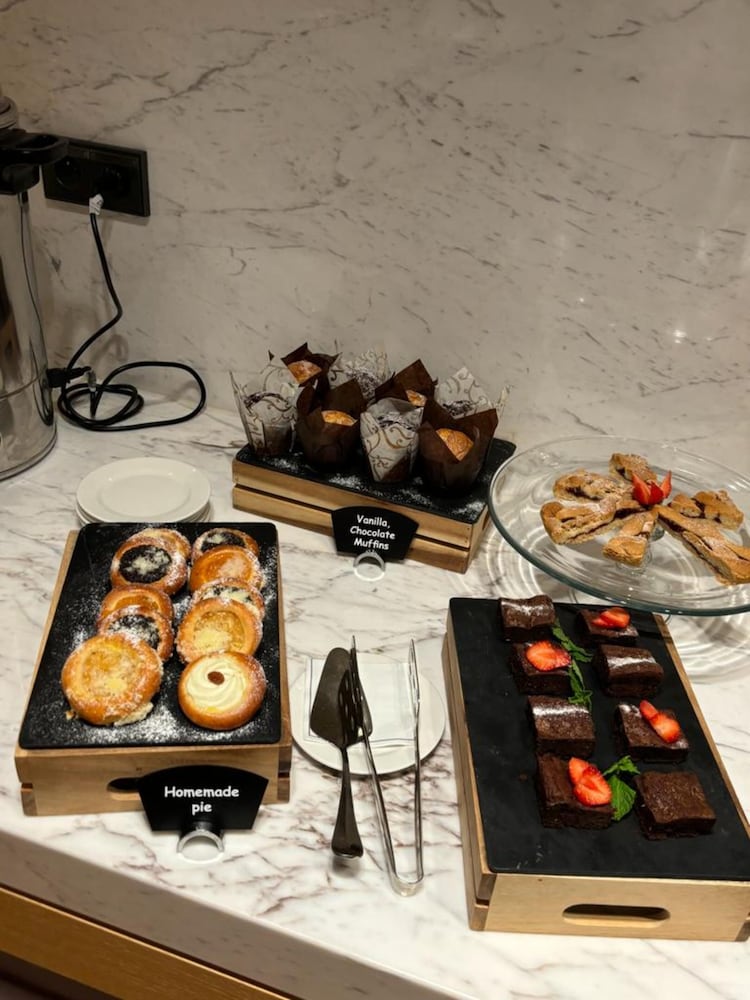 Фото Small Luxury Hotels of the World