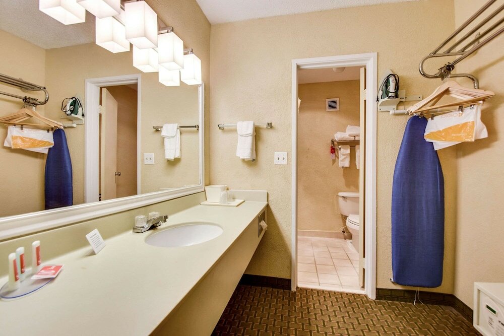 Фото Econo Lodge Busch Gardens