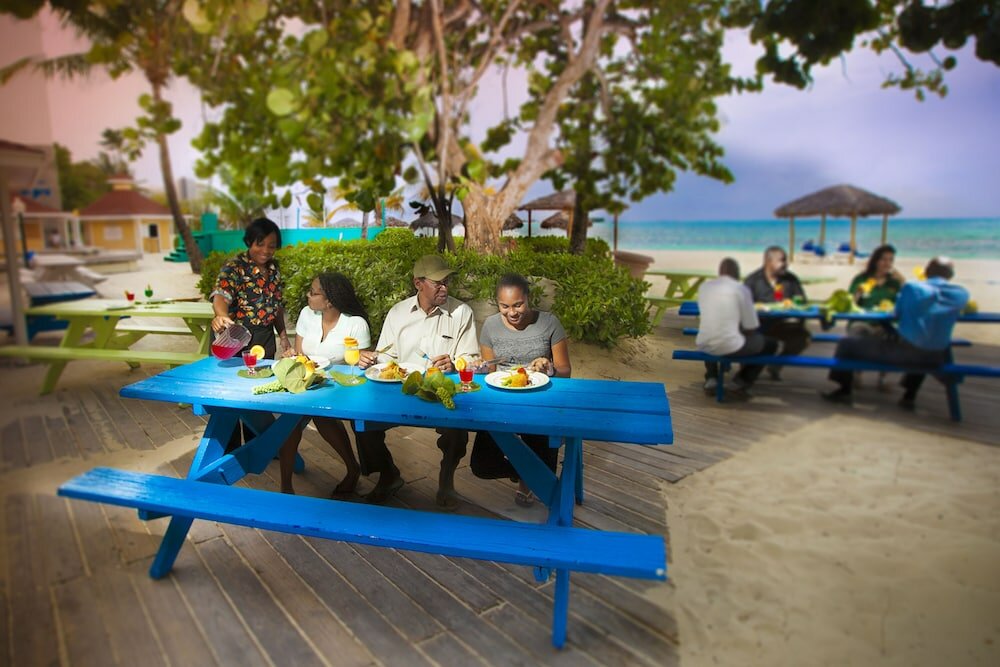 Фото Breezes Resort Bahamas All Inclusive