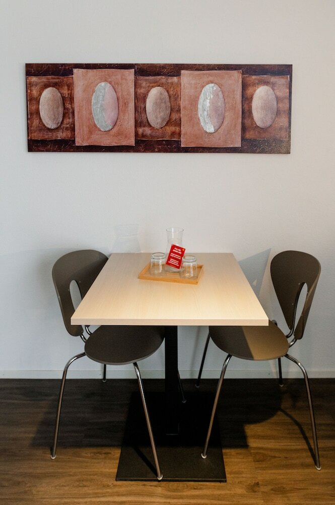 Фото Hine Adon Apart Hotel Bern-Airport