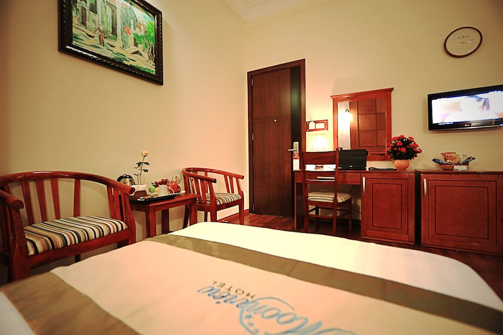 Фото Moon View Hotel