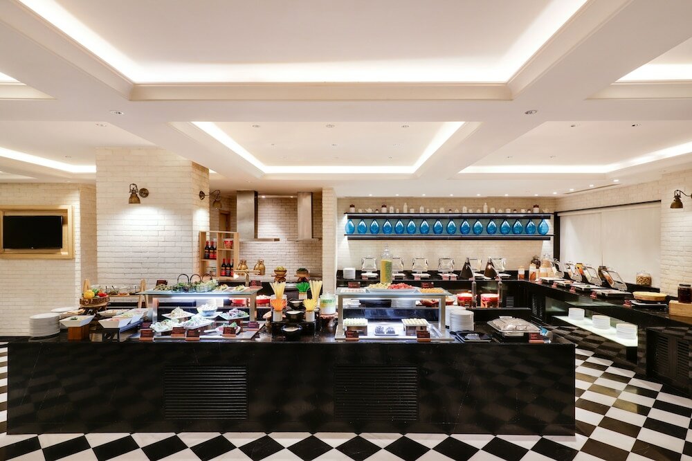 Фото Lemon Tree Premier Mumbai Intl. Airport