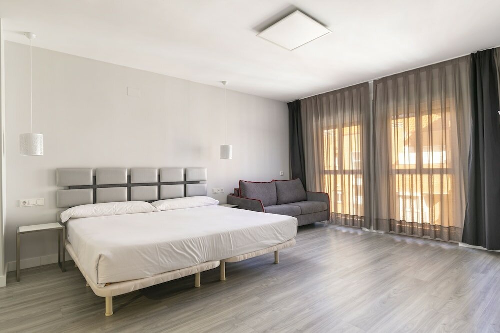 Фото Apartahotel Quo Eraso