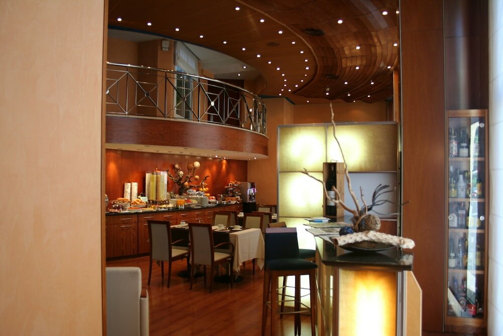 Фото Hotel Garbi Millenni 