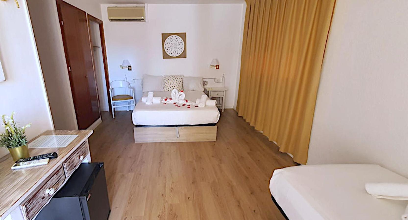 Фото Hotel Mireia