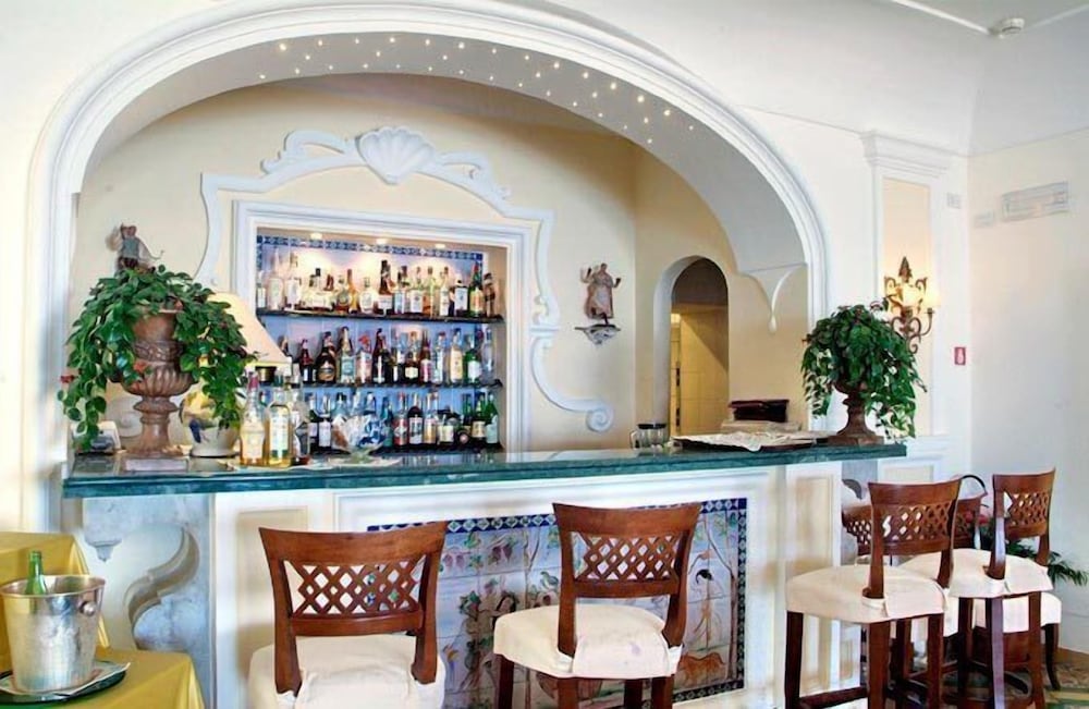 Фото Hotel Buca di Bacco