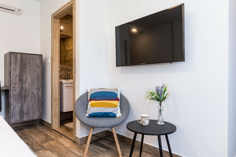 Фото Apinelo Tower Rooms