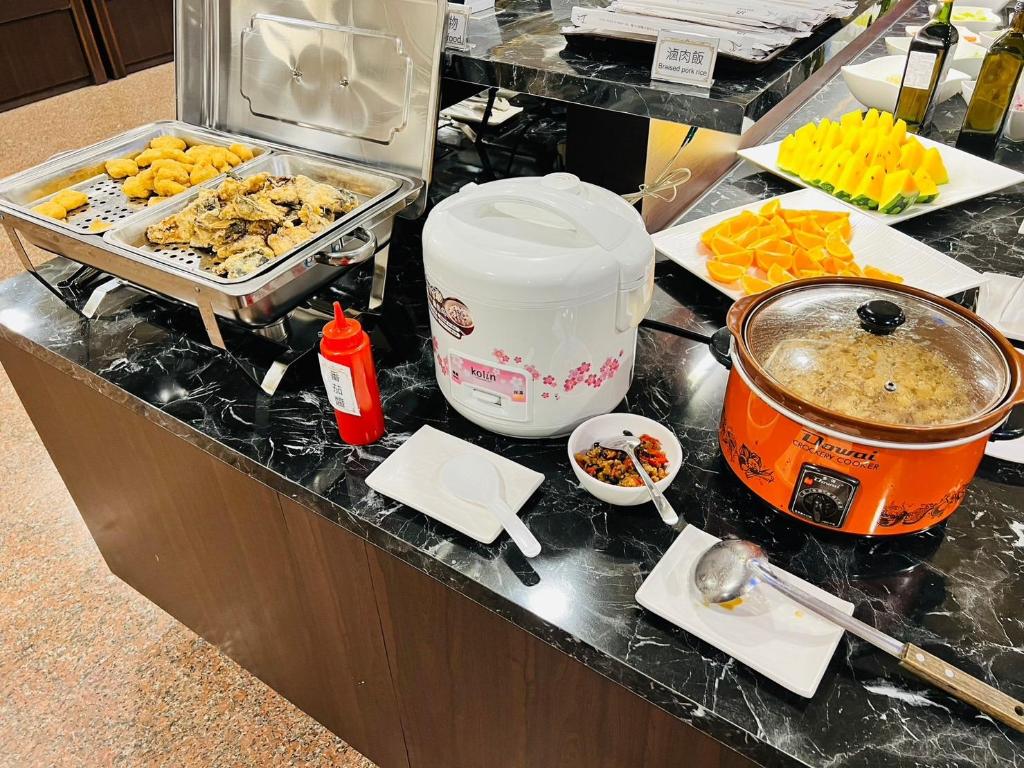 Фото Regal International Hotel