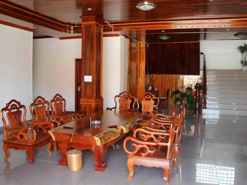 Фото Mittaphap Hotel II