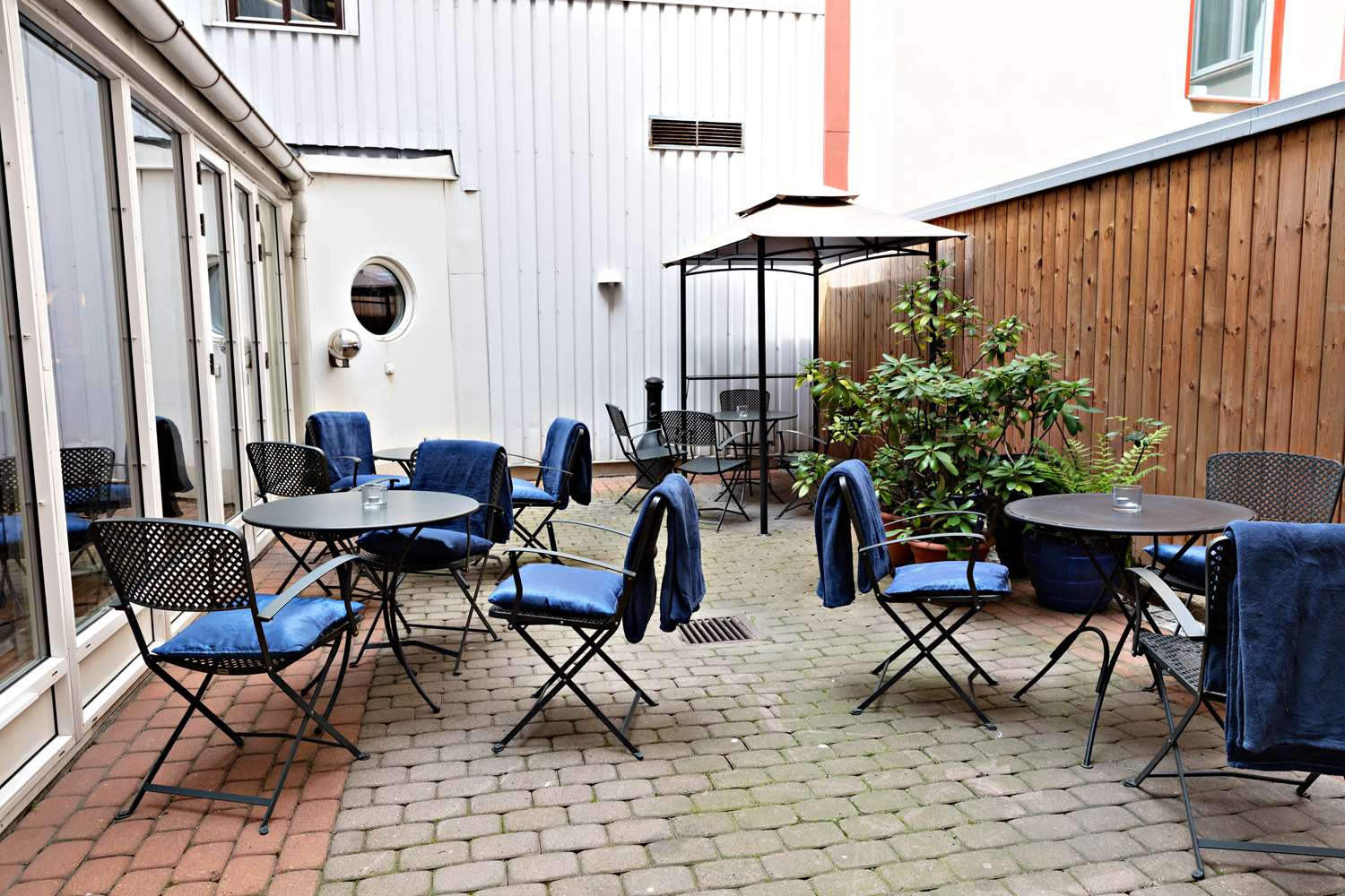 Фото Sure Hotel by Best Western Center