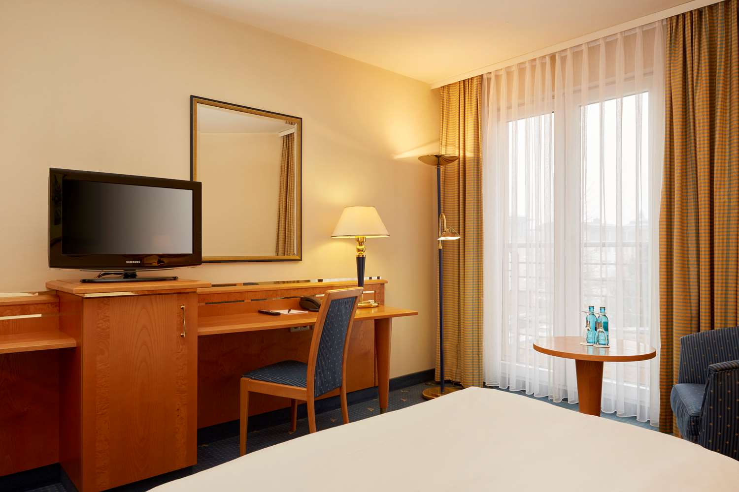 Фото 236041957965