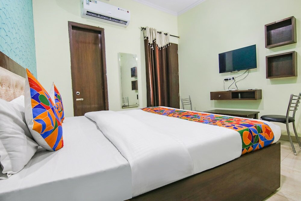 Фото Oyo 7724 Hotel Kohinoor City