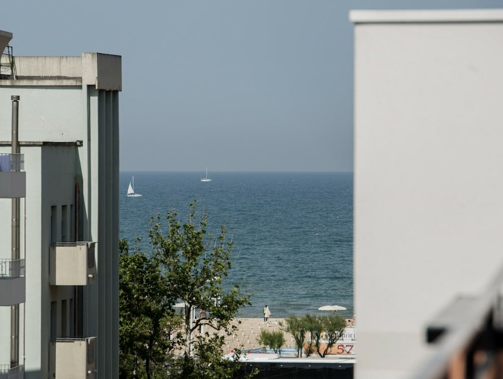 Фото Hotel Scarlet