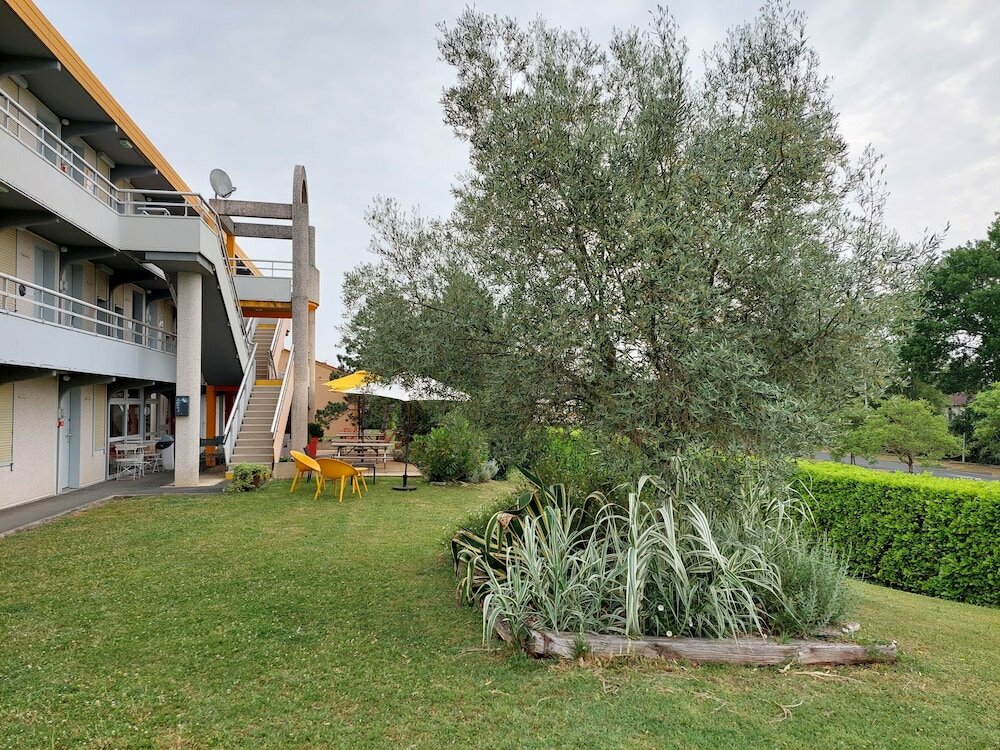 Фото Hotel The Originals Saintes Ouest Recouvrance