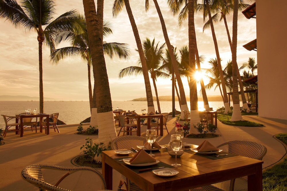 Фото Vista Vallarta All Suites on the Beach