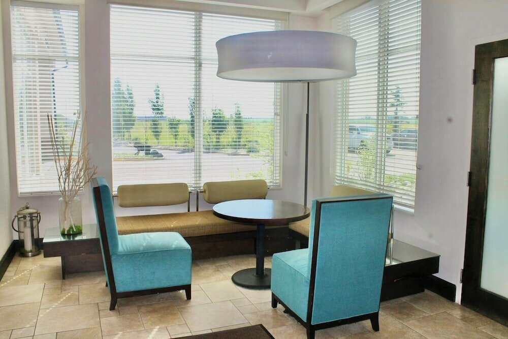 Фото Hilton Garden Inn Edmonton International Airport