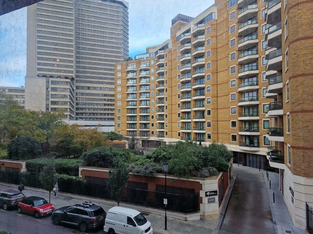 Фото Millennium Gloucester Hotel London Kensington