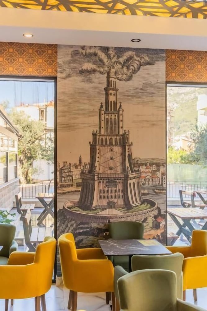 Фото Hotel Pharos