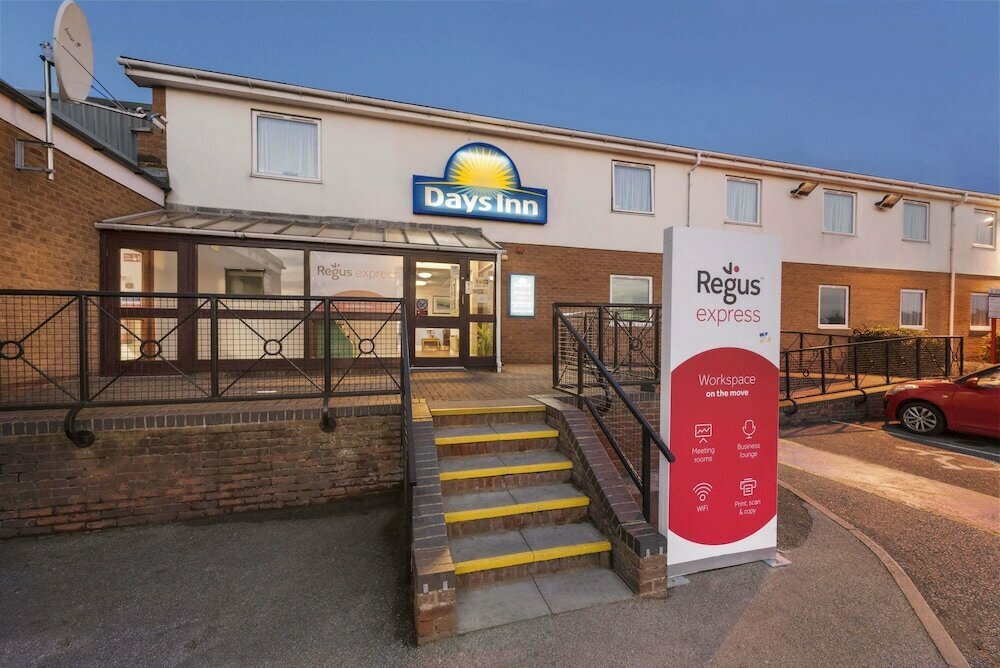 Hotel Days Inn by Wyndham Watford Gap, England, photo