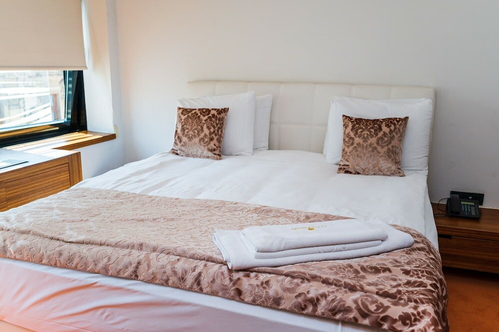 Фото Europe Hotel