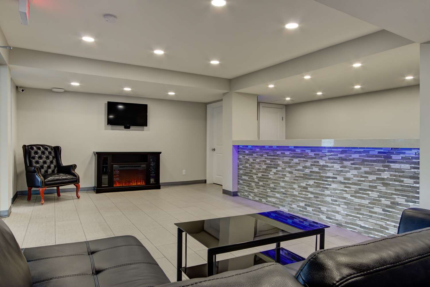 Фото Knights Inn Kamloops