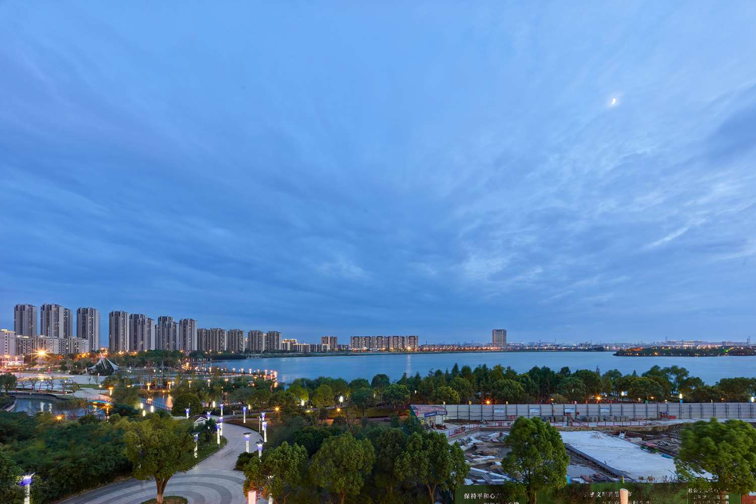Фото Hilton Suzhou Yinshan Lake