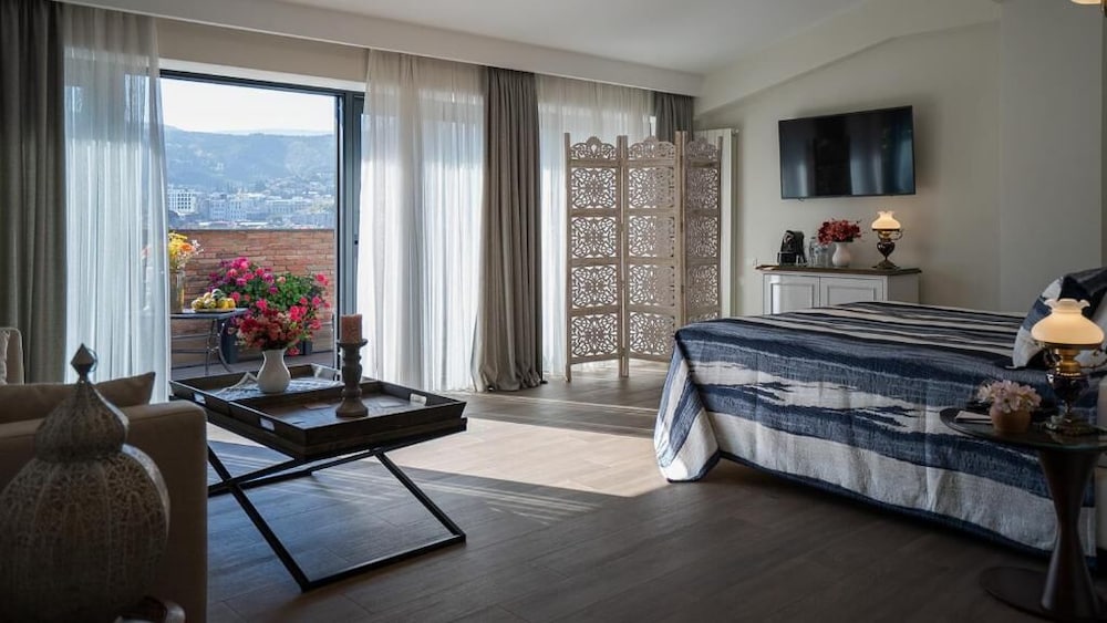 Фото Hotel Passport Tbilisi