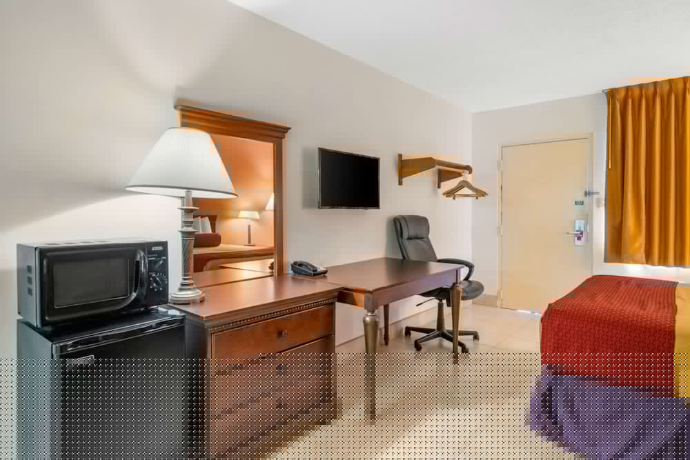 Фото Econo Lodge North