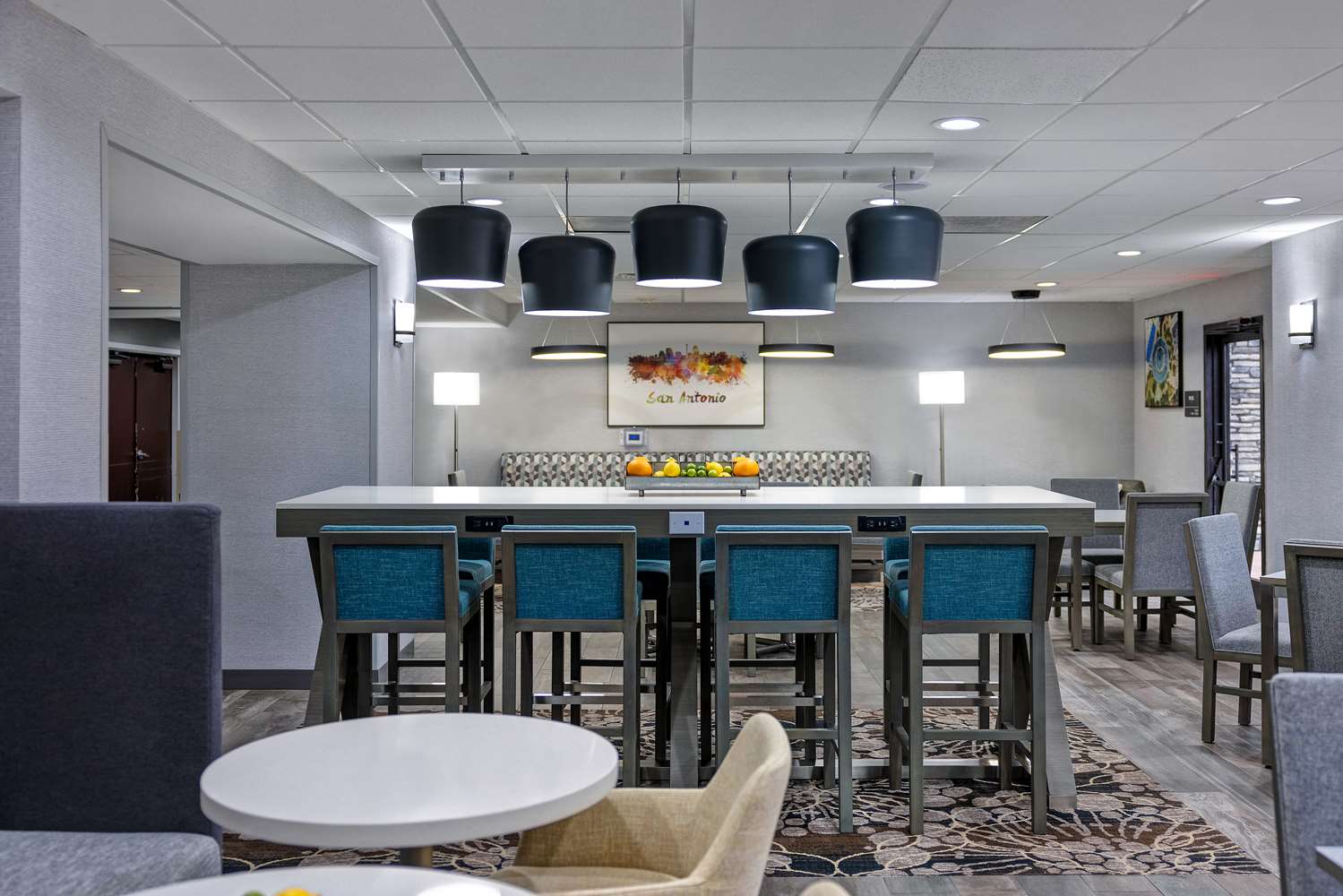 Фото Hampton Inn San Antonio-Downtown