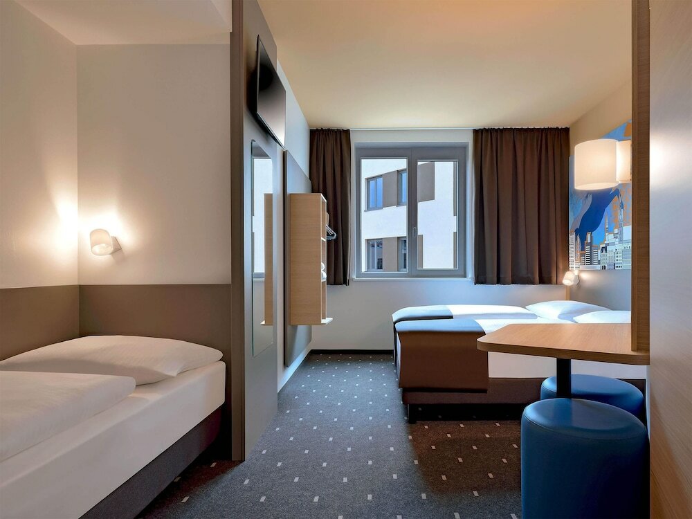 Фото B&b Hotel Hannover-City