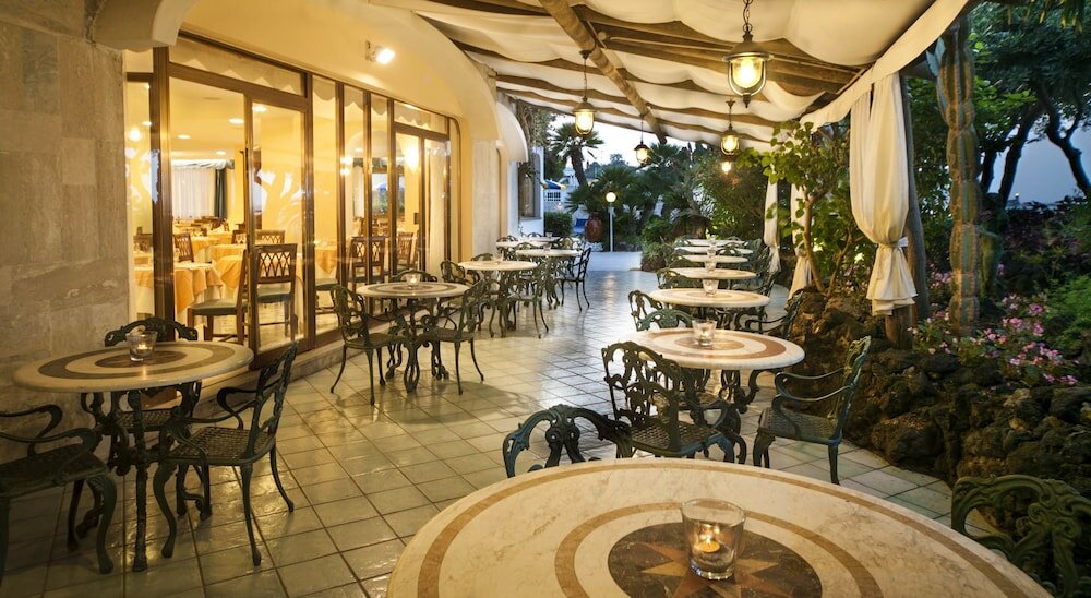 Фото Hotel Ambasciatori