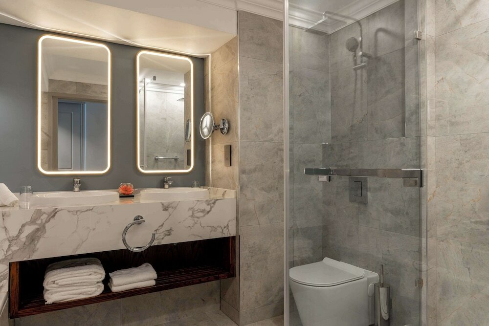 Фото Radisson Collection Hotel, Waterfront Cape Town