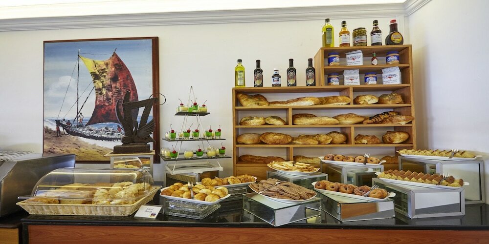 Фото Coral Sands Hotel