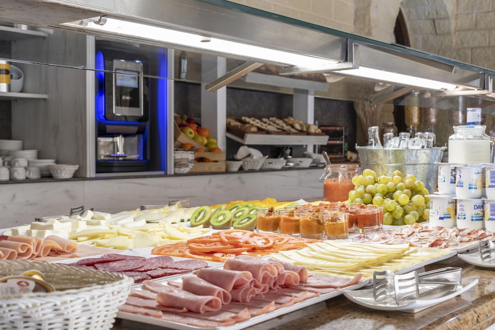 Фото Hotel Plaza del Castillo