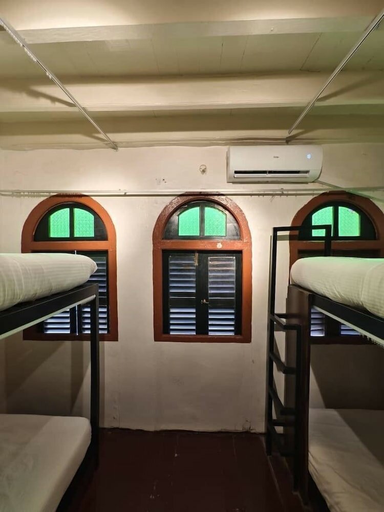 Фото Red Inn Court