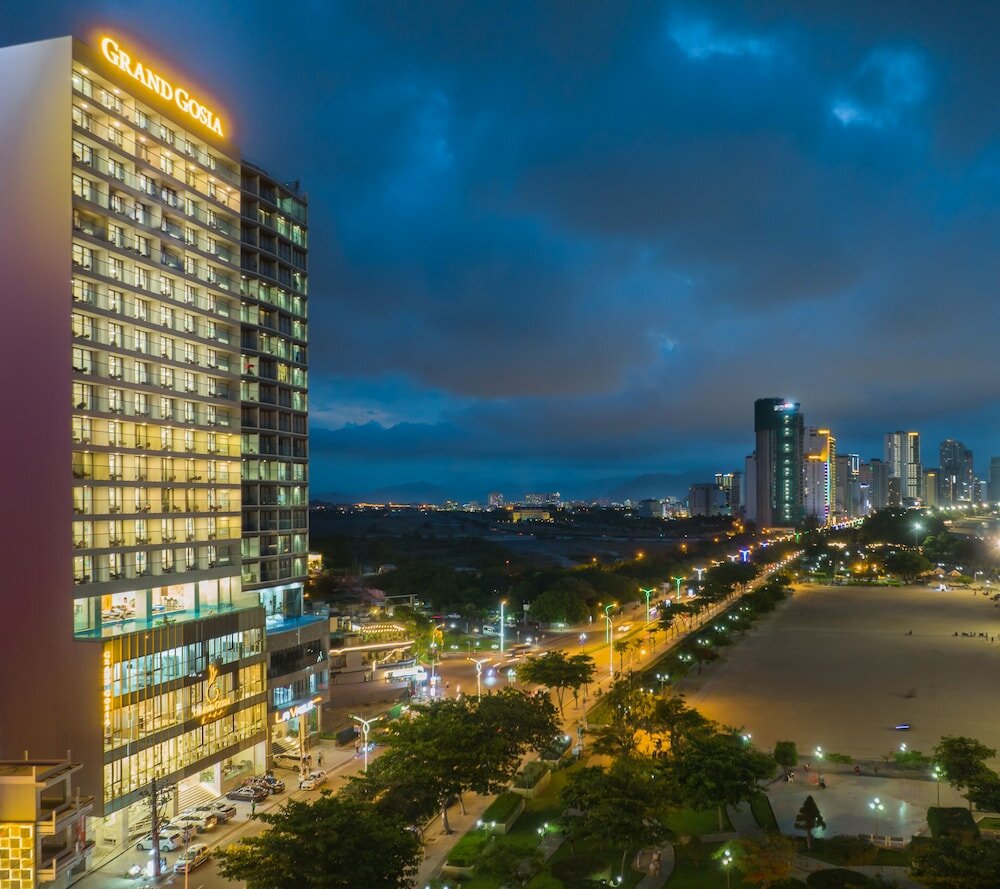 Фото Grand Gosia Hotel