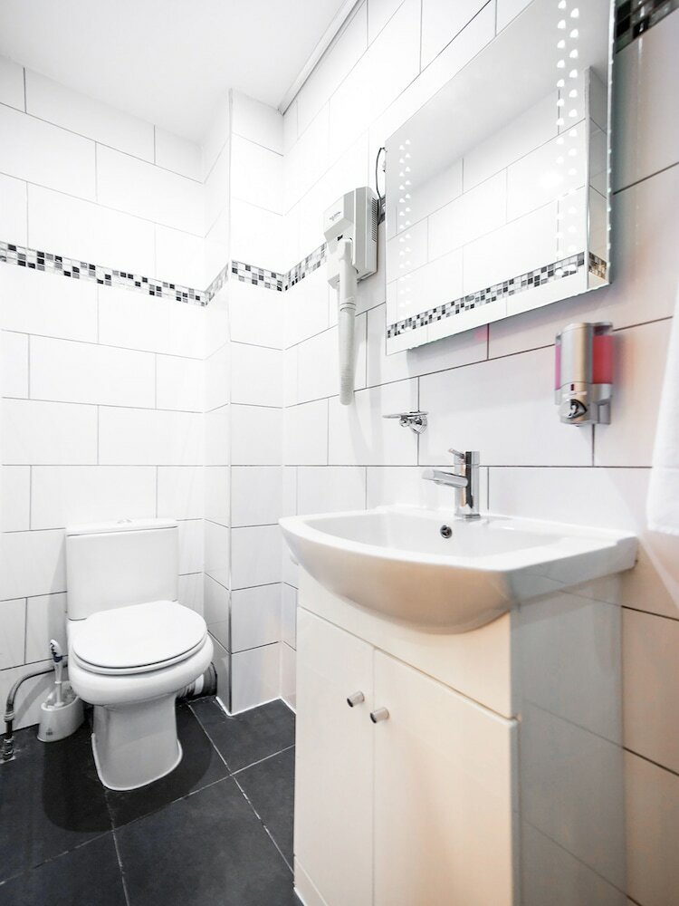 Фото Oyo London Guest House