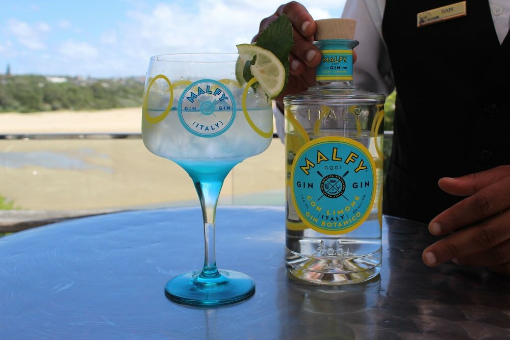 Фото Blue Lagoon Hotel and Conference Centre